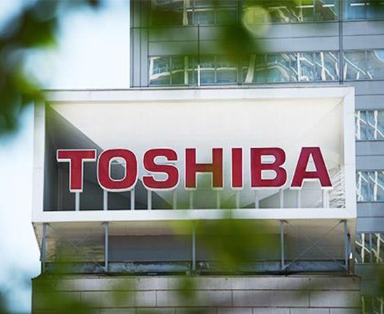 Penghawa dingin Toshiba dari negara mana?  Adakah itu baik?  Sekiranya saya membelinya?