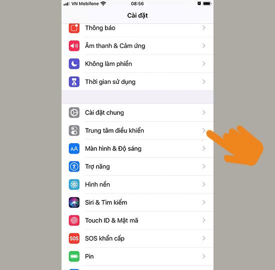 Cara menambahkan tombol Mode Gelap ke pusat kendali di iOS 13