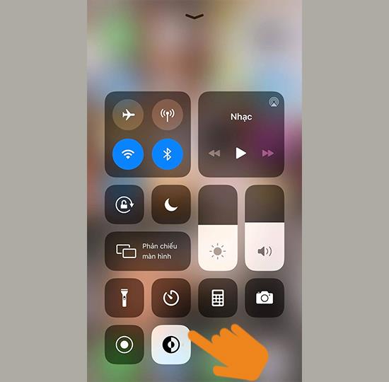 Como adicionar o botão Modo escuro ao centro de controle no iOS 13