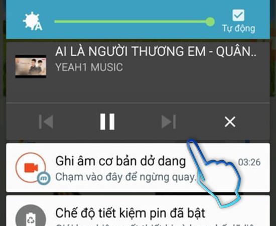 Youtube'da müzik dinlerken ekranı kapatma talimatları (Android) 2019
