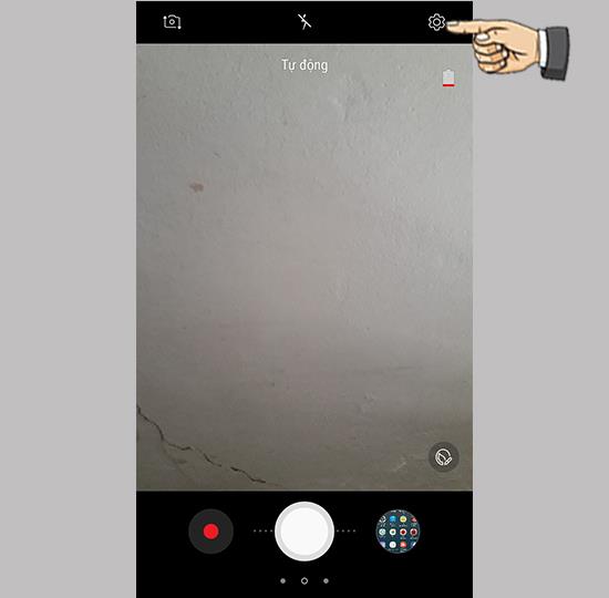 Abilita il tasto della fotocamera mobile su Samsung Galaxy J3 Pro