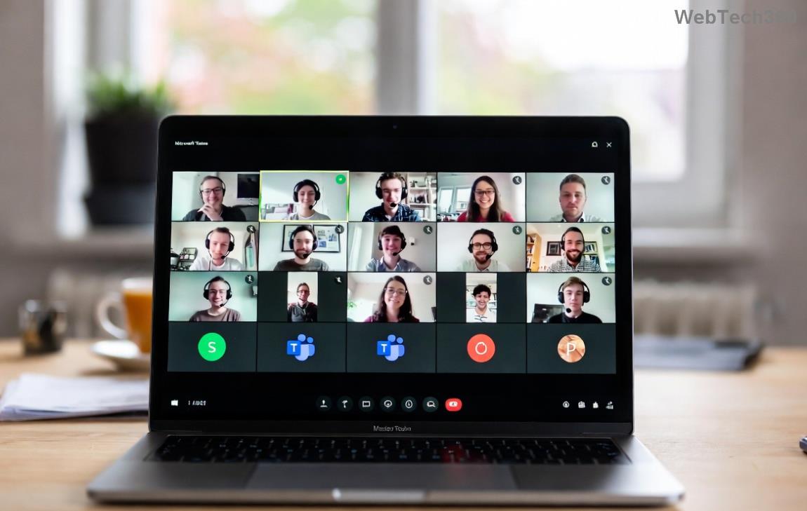 Interfaz de reunión de Microsoft Teams que muestra las opciones de grabación