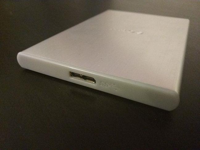 Sony HD-S1A - Reviewing the slimmest external hard drive that you can buy today!
