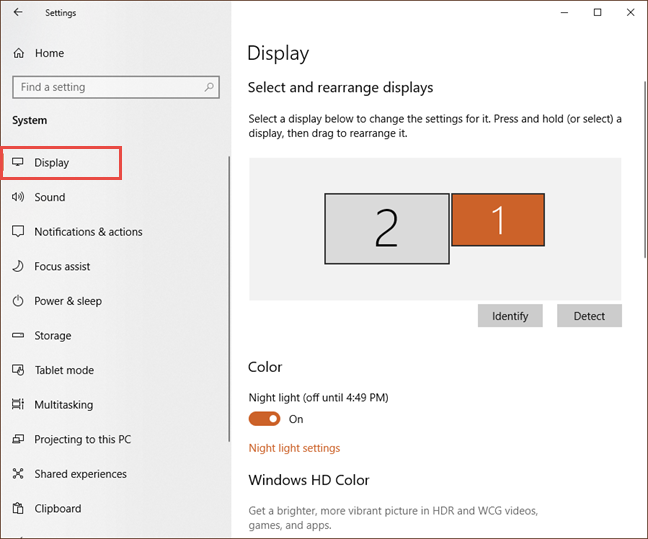 Change the screen resolution and make text and icons bigger in Windows 10