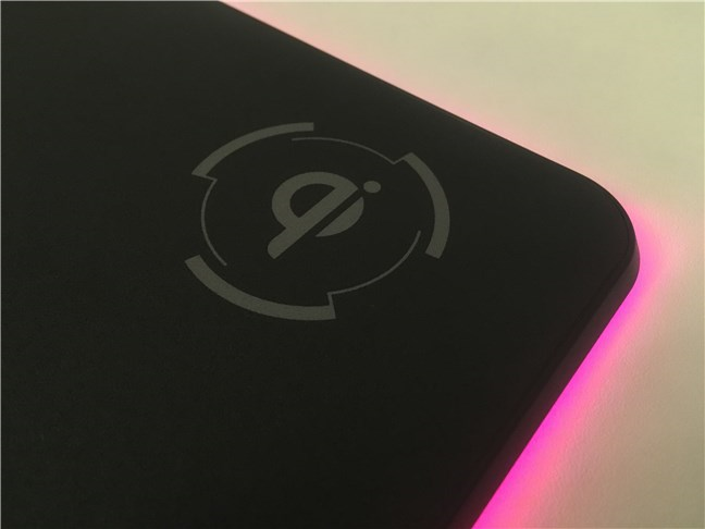 ASUS ROG Balteus Qi review: Mouse pad with RGB lighting and wireless charging!