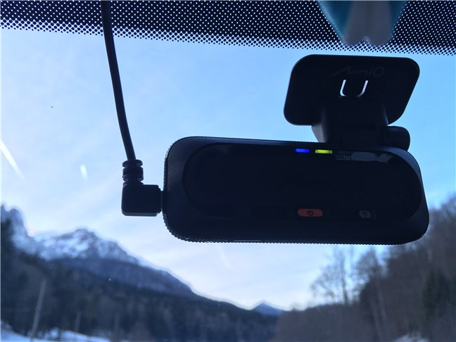 MIO MiVue J60 review: Dash cam with built-in Wi-Fi and GPS tracking