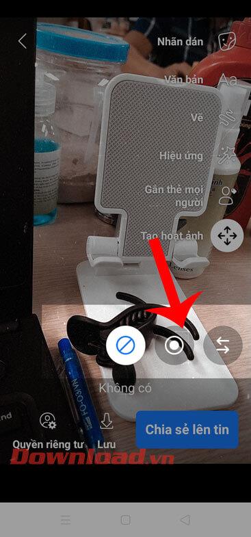 Instructions for inserting animations into Facebook Story