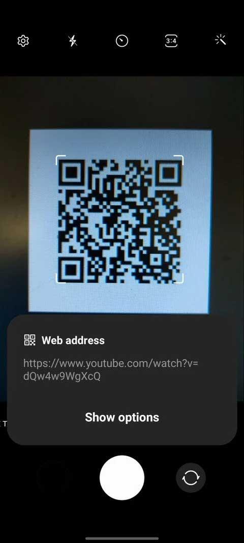 How to scan QR codes on Samsung Galaxy phones