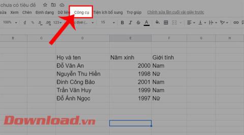 Instructions for checking spelling errors on Google Sheets