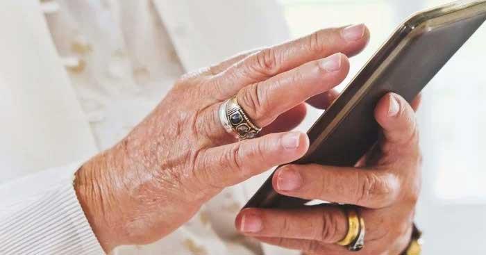 Useful tips for using iPhone for the elderly