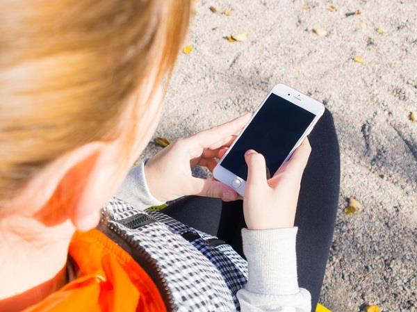 Como encaminhar chamadas não atendidas no iPhone