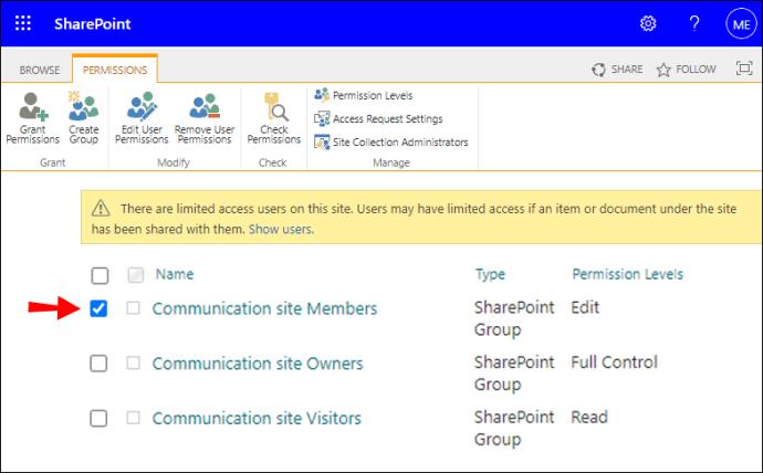 كيفية إضافة أعضاء إلى مجموعة في SharePoint