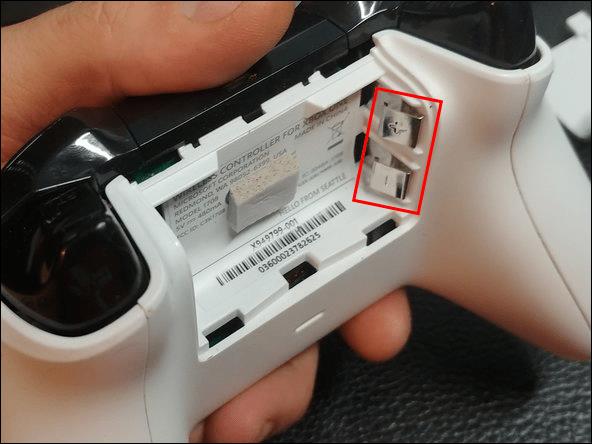 How To Fix An Xbox Series X Controller That Keeps Blinking Series