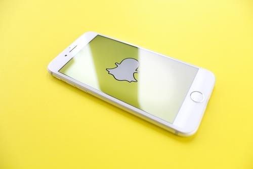 Comment voir des histoires sur Snapchat sans suivre ni ajouter quelqu'un