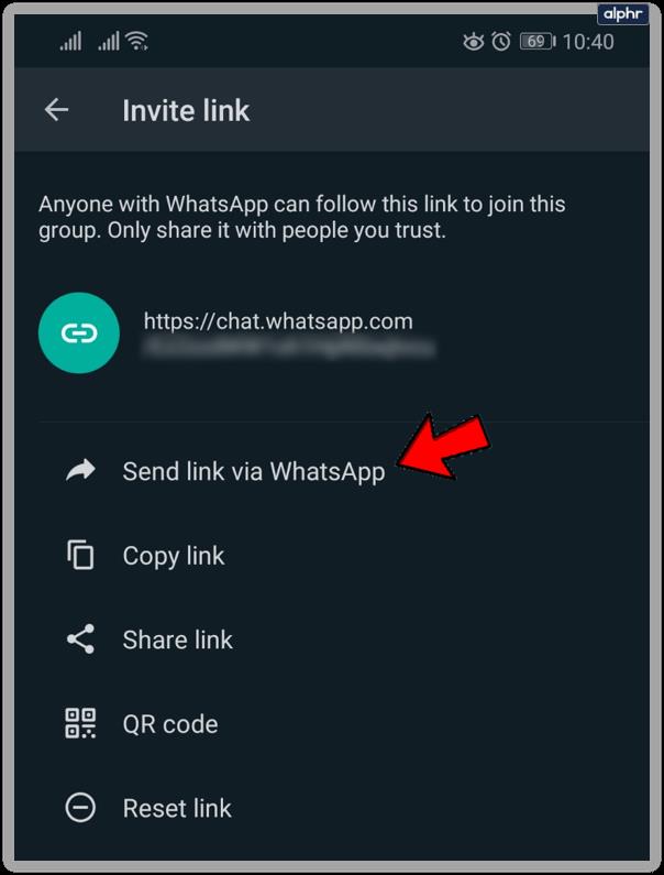 Comment ajouter un contact ou une personne au groupe dans WhatsApp