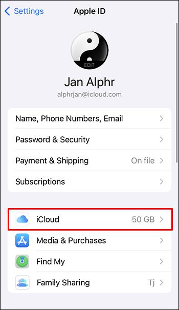 How To Transfer Pictures From An IPhone To A USB Flash Drive