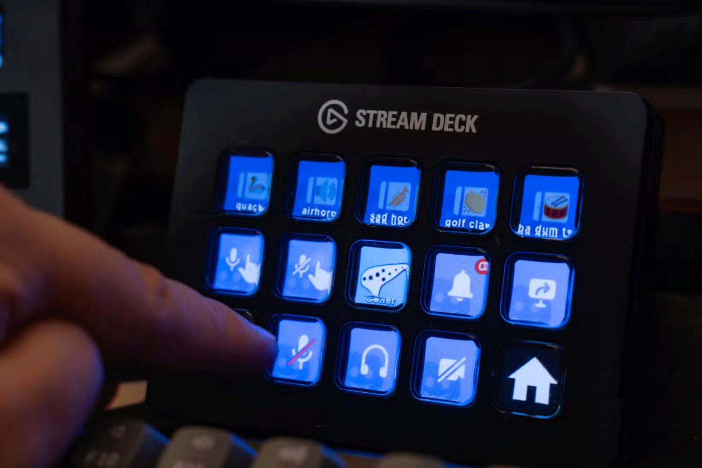 วิธีใช้ Stream Deck เพื่อควบคุมการโทรผ่าน Zoom และ Discord
