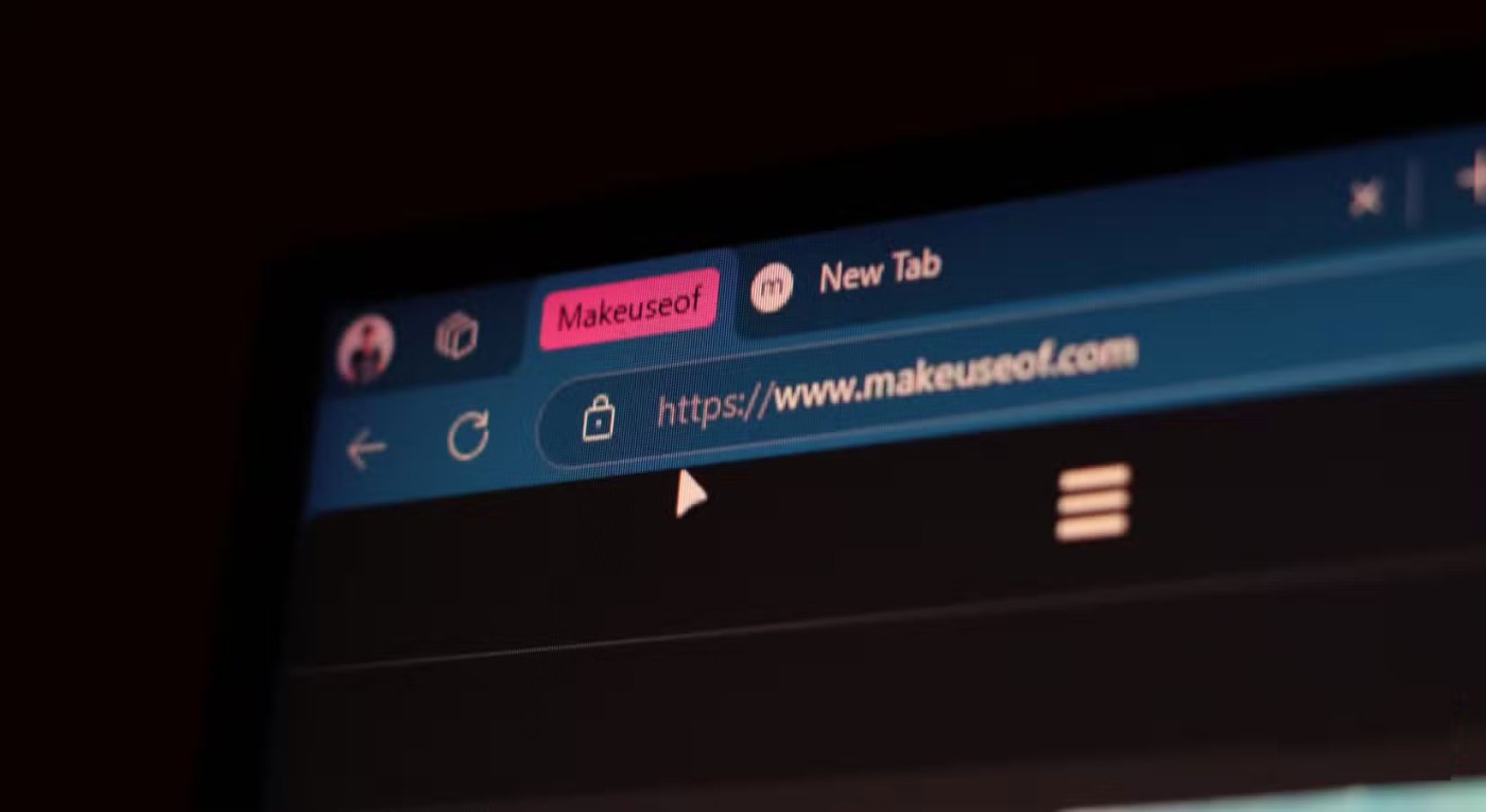 Why are horizontal tabs better than vertical tabs in browsers?