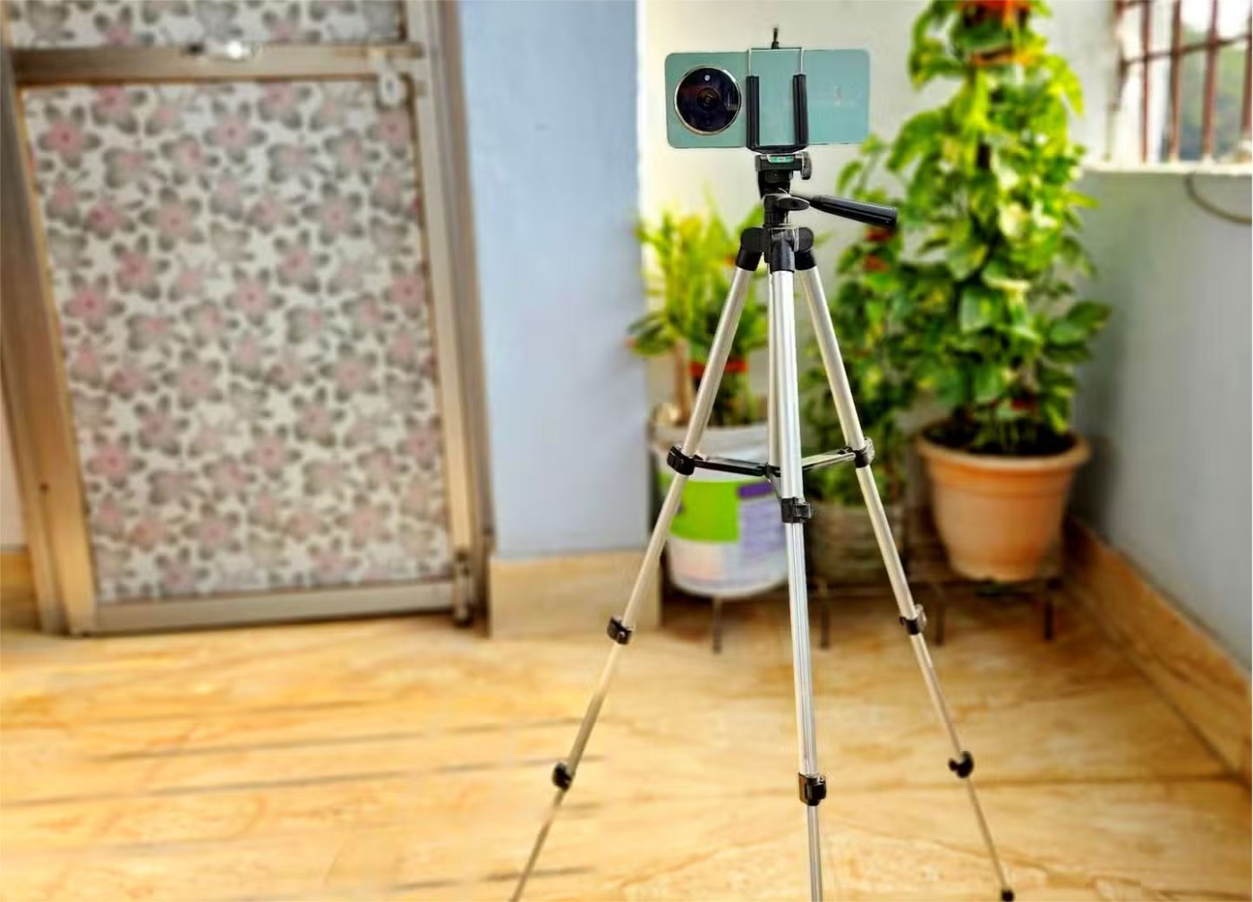 Nu cumpărați aceste 5 gadget-uri de fotografie pentru smartphone!