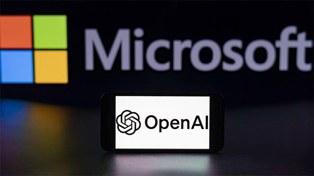 Microsoft zal zwaar blijven investeren in OpenAI, met een waardering van meer dan 100 miljard dollar.