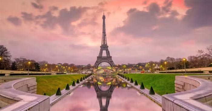 Why is Paris called the city of love?