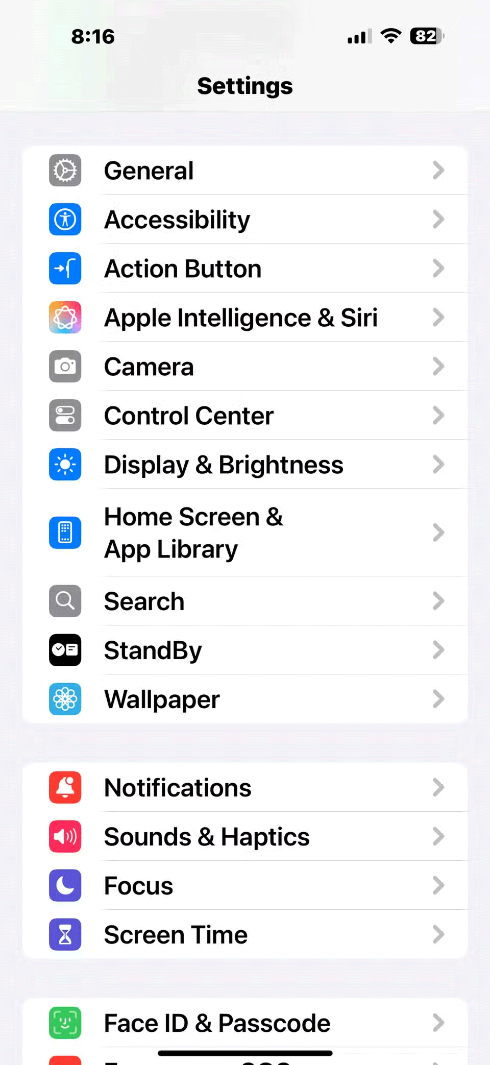 Sztuczka umożliwiająca robienie zrzutów ekranu za pomocą przycisku akcji w iPhonie