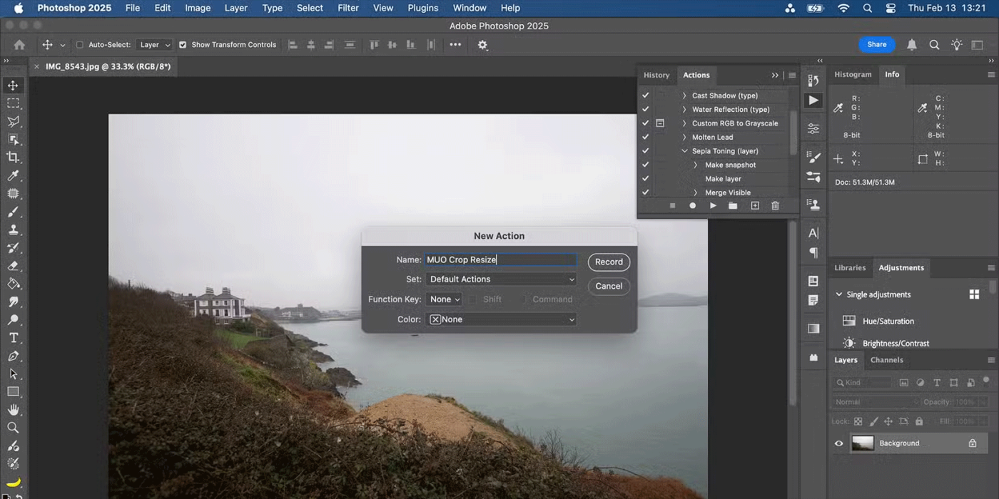 Non l'intelligenza artificiale, ma le azioni sono la funzionalità di Photoshop che gli utenti amano