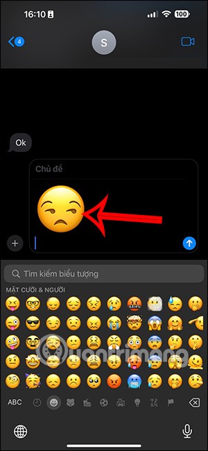 كيفية دمج الرموز التعبيرية تلقائيًا على iPhone