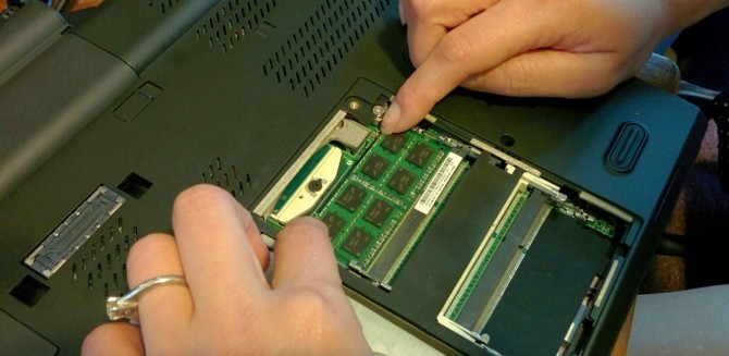 Instructions on how to upgrade RAM on PC and laptop