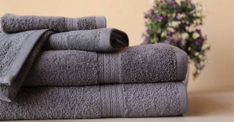 Comment choisir les meilleures serviettes de bain en fonction de la taille, du matériau et du tissage