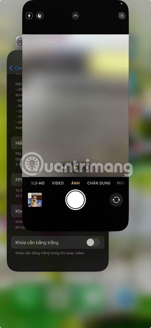 How to fix iPhone camera flashing error