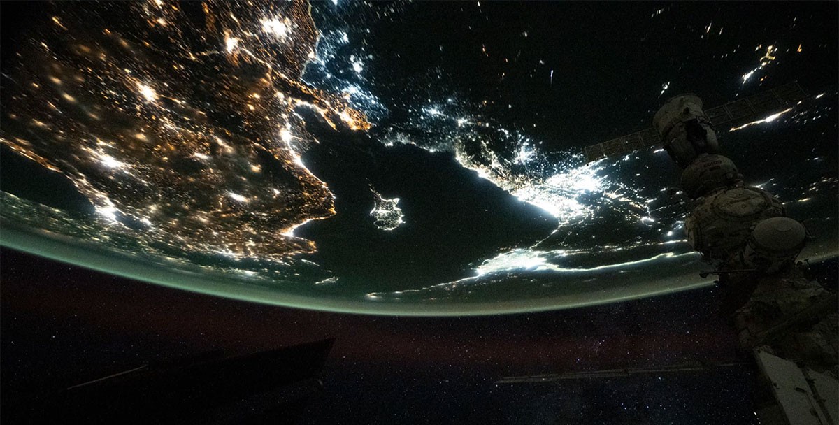 Angkasawan menangkap rakaman meteor yang meletup di atmosfera Bumi