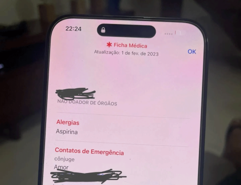 ميزة المعرف الطبي من آبل تساعد رجلاً على إعادة هاتف آيفون مفقود في البحر إلى مالكه