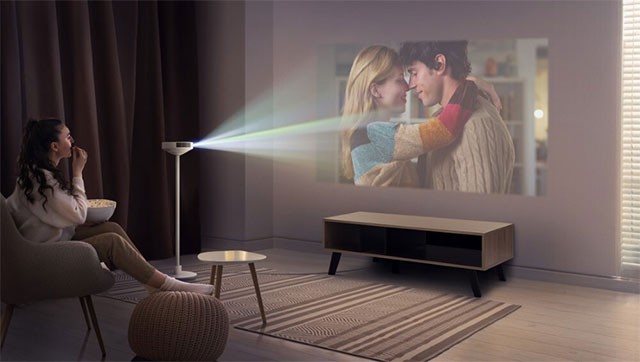 LG lanza un proyector 3 en 1, un altavoz Bluetooth y una luz LED que cambia de color según el estado de ánimo LG lanza un proyector 3 en 1, un altavoz Bluetooth y una luz LED que cambia de color según el estado de ánimo