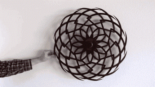 Be stunned by 15 strangely fascinating kinetic sculptures Be stunned by 15 strangely fascinating kinetic sculptures