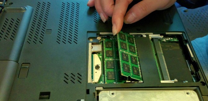 Instructions on how to upgrade RAM on PC and laptop