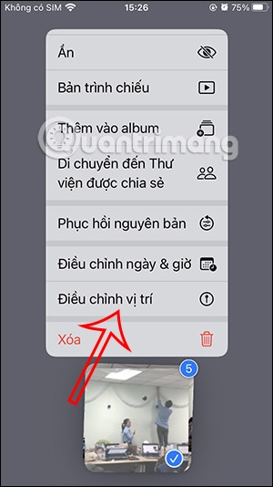 Jak edytować informacje o wielu zdjęciach na iPhonie jednocześnie