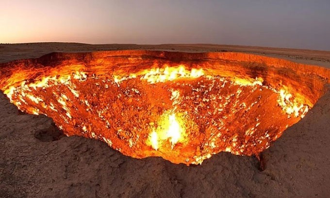 5 ألسنة اللهب المشتعلة إلى الأبد في العالم