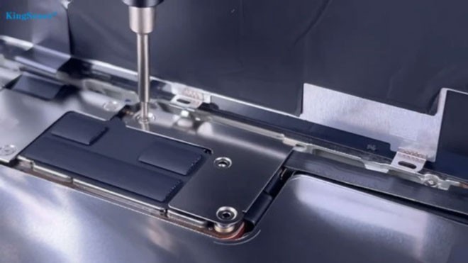 Gros plan sur le processus de mise à niveau de l'iPhone 16 Pro 128 Go vers 1 To