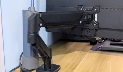 How to Build the Perfect, Cheap Streaming System in a Tiny Dorm Room