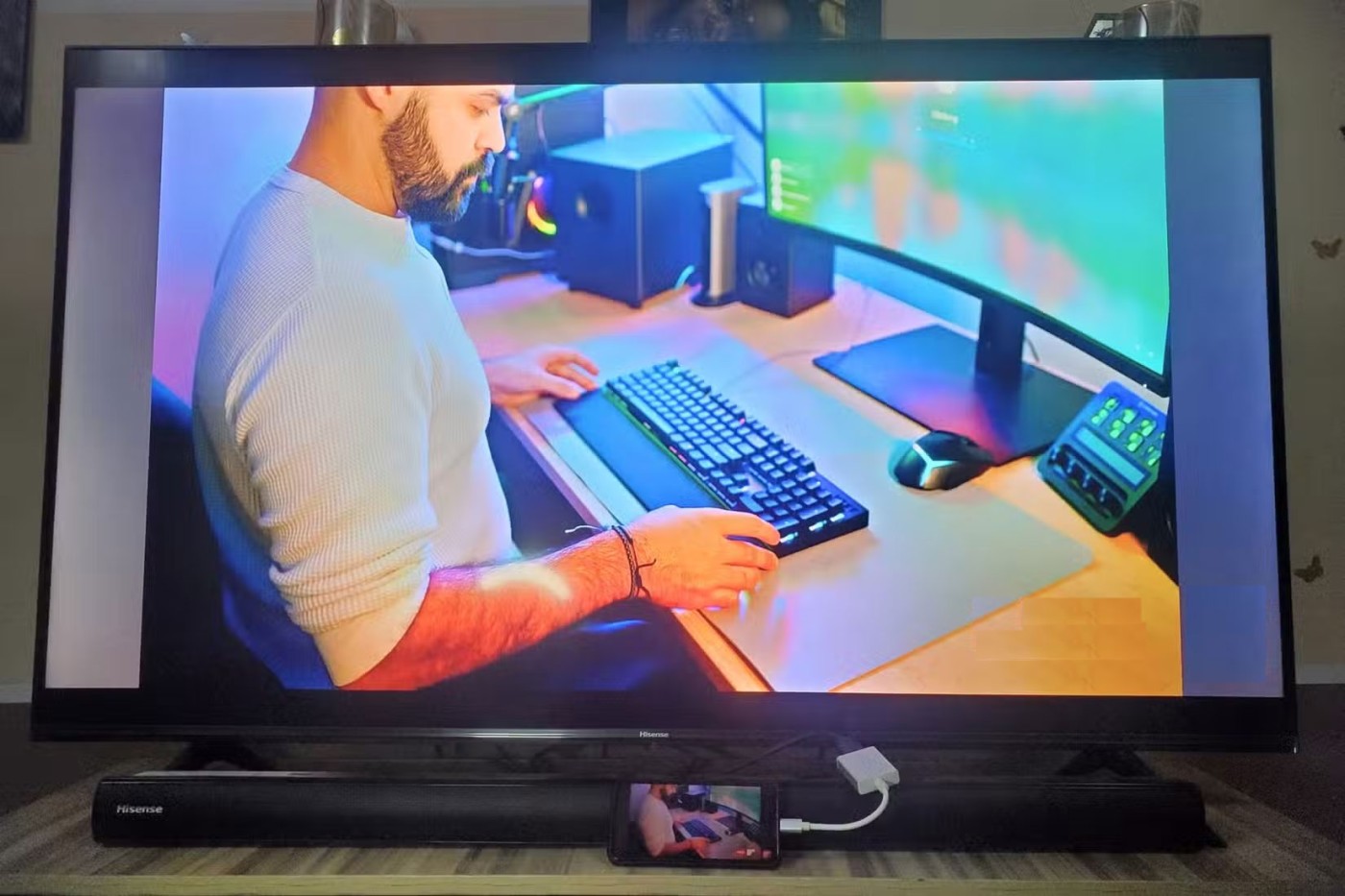 10 devices that can be plugged into the smartphone charging port