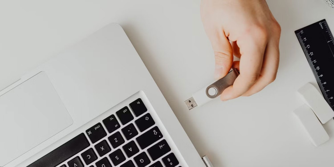 Comment télécharger, mettre à jour et dépanner les pilotes USB sous Windows 10