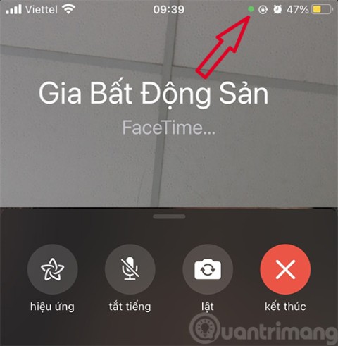 Was ist der orange-grüne Punkt in der Ecke des iPhone-Bildschirms?