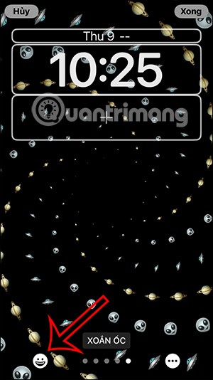 How to customize iPhone lock screen