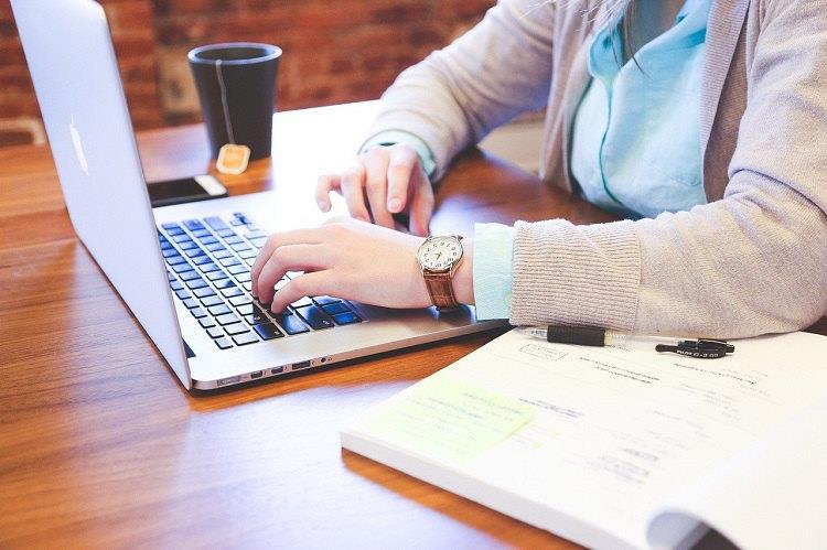 Pro e contro dell'utilizzo di tecnologie basate sul Web per l'insegnamento